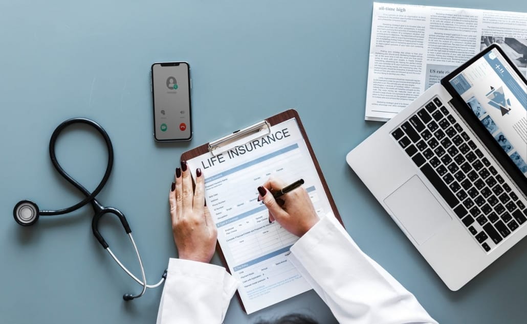 How to Become a Medical Claims Examiner