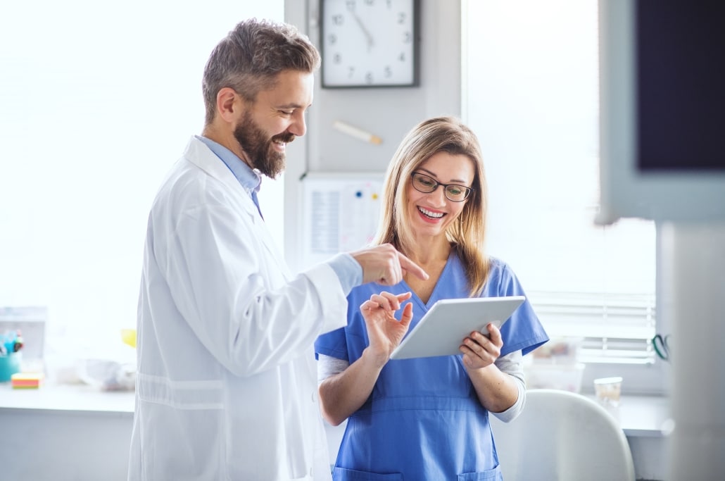 10 Advantages of Enrolling in a Dental Assisting Program